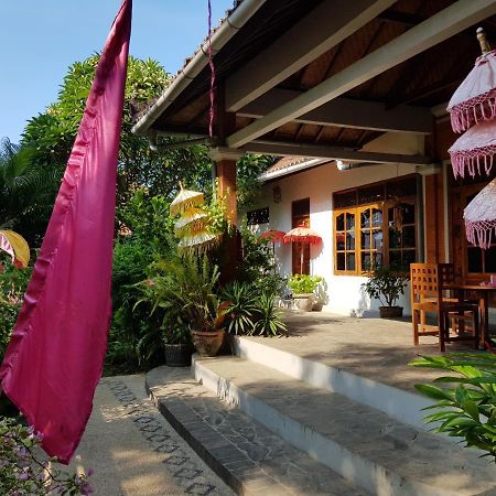 Villa Lumbalumba Lovina Exteriör bild
